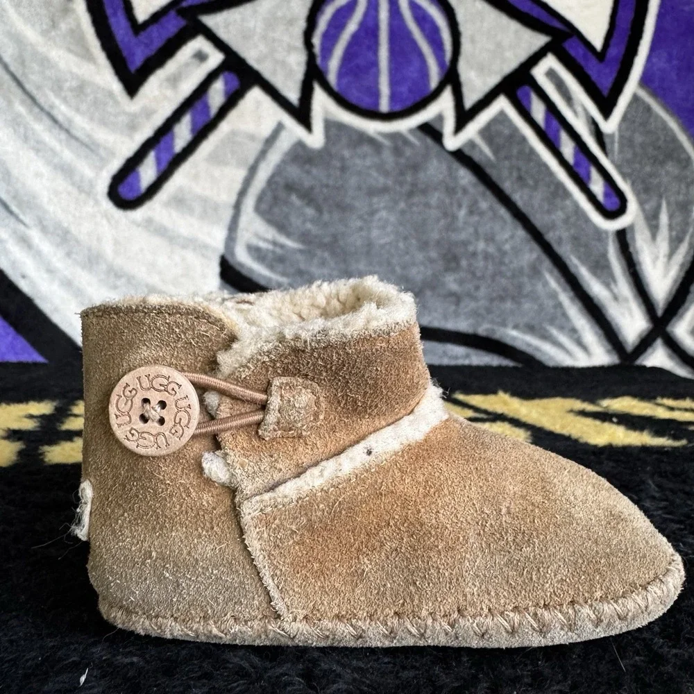 Size 4/5 - UGG Jesse Bow II Infant Booties Chestnut Suede Sheepskin 1018136I
